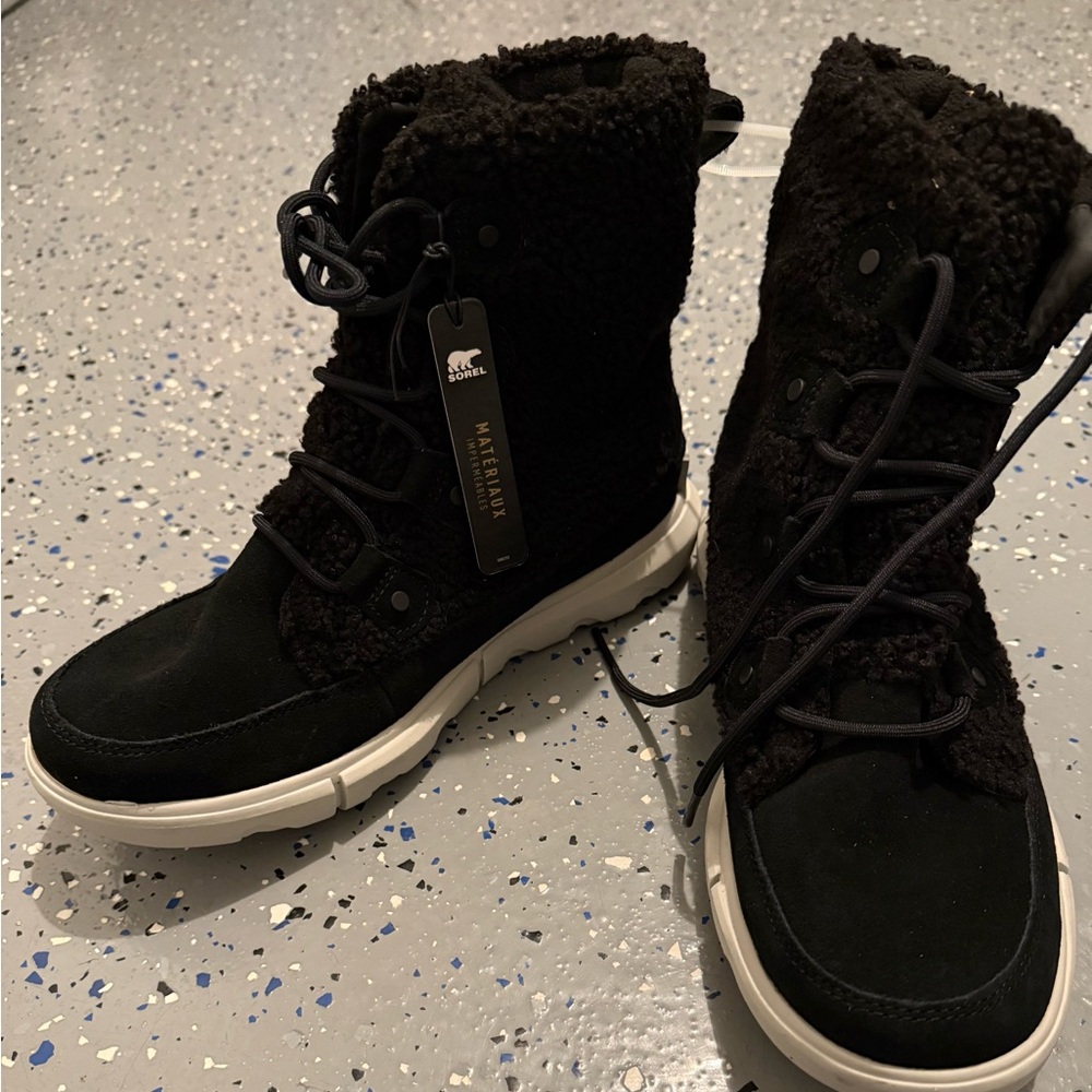 Sorel Women's Black Winter Boots with White Soles
